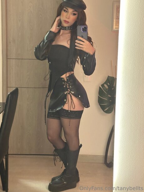 Tanybellts star pretty photo