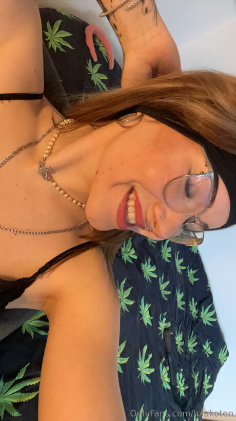 mirror onlyfans hd image