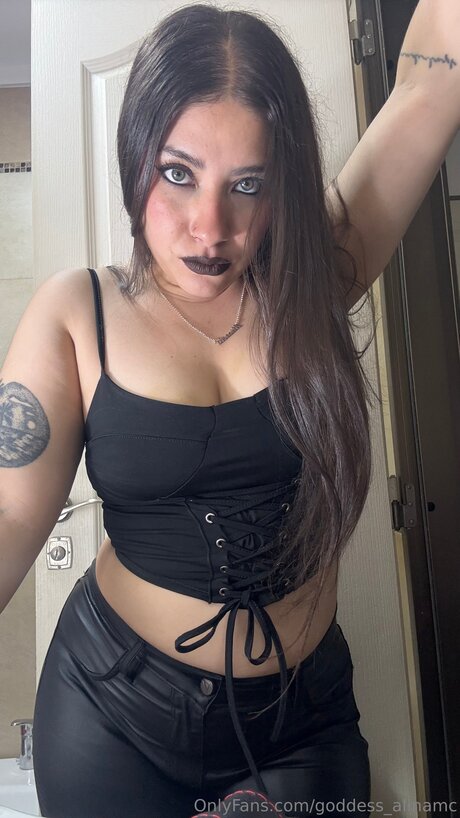 Goddess Alinamc sexy pornstar photo