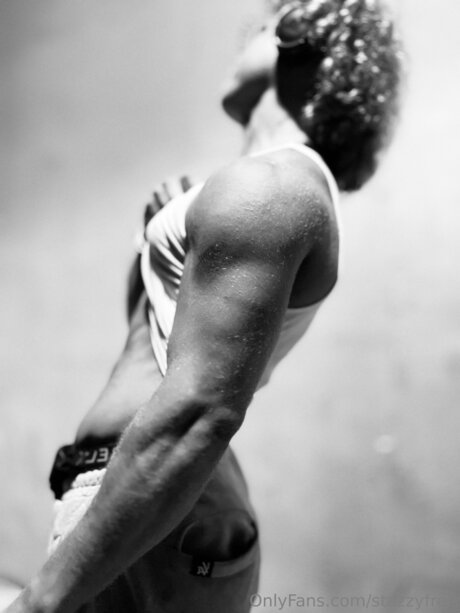 shemale handjob onlyfans pretty pics