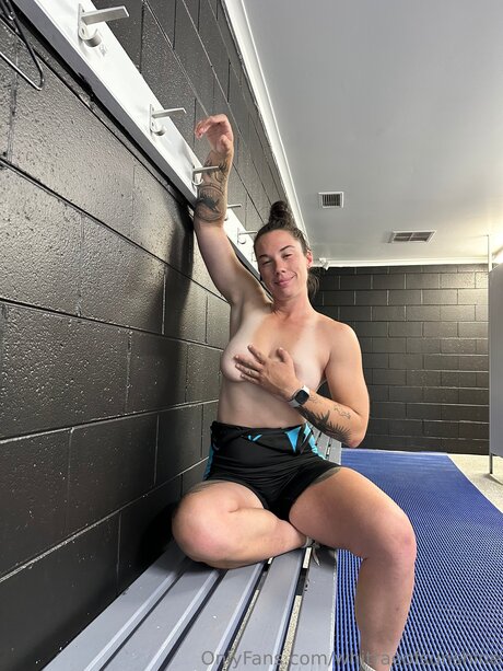 Whitraeofsunshine star exclusive pic