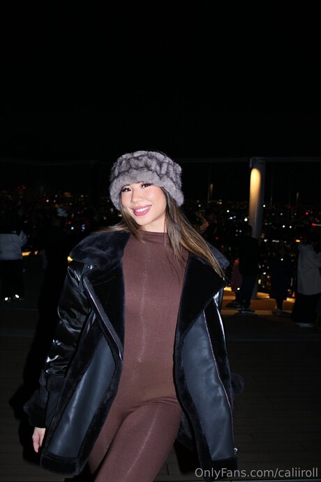 Caliiroll pornographic star img