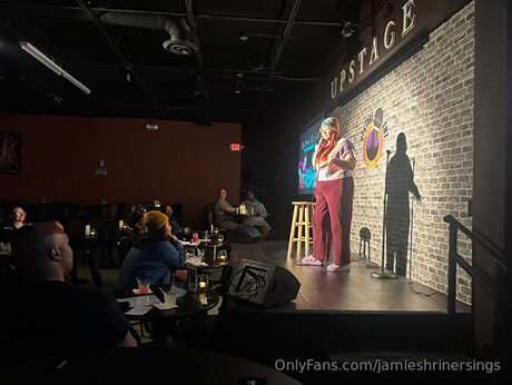 Jamieshrinersings model pornographic pics