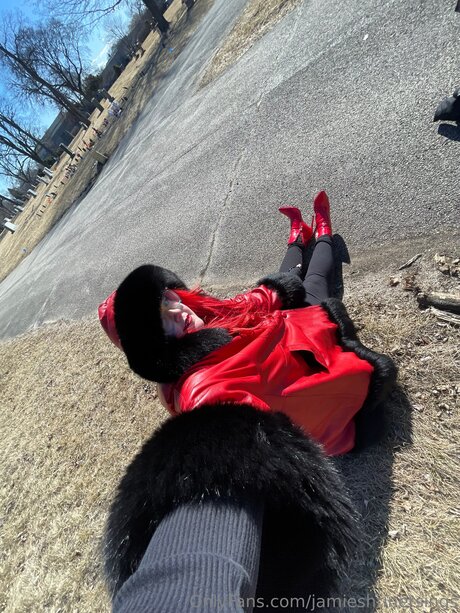 Jamieshrinersings pornstar archive