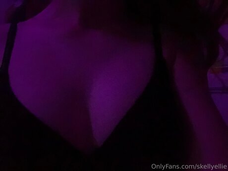 Skellyellie naked pornstar gallery