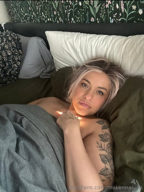 Makennalush pornstar sexy gallery