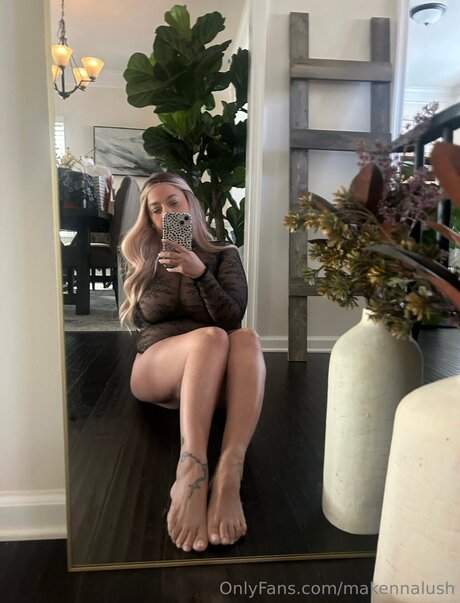 Makennalush sex star photo