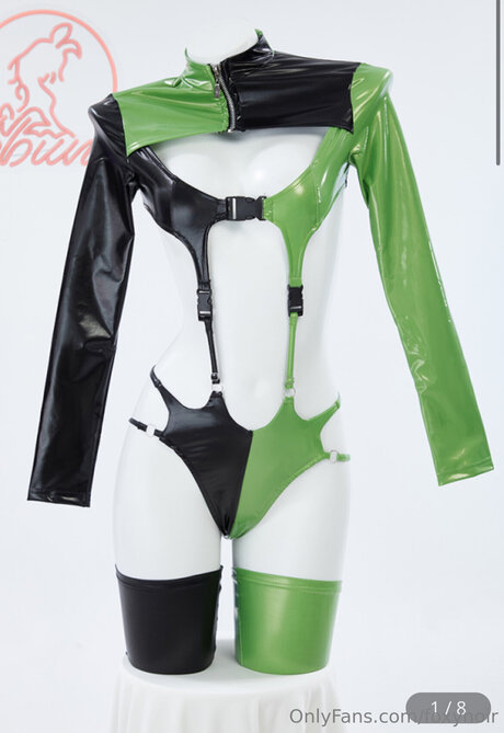 Foxynoir pornstar nude image