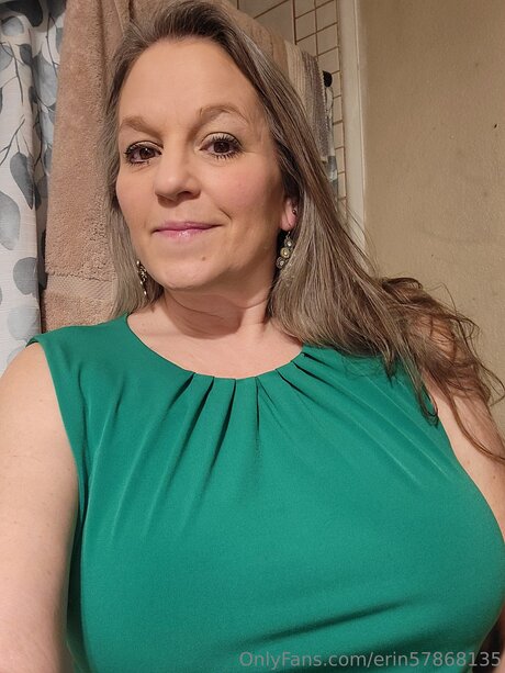 Erin57868135 art model image