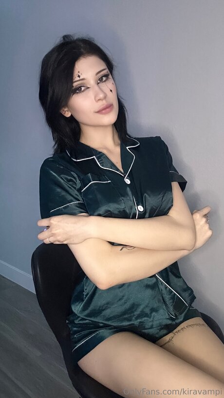 Kiravampi sex model photos