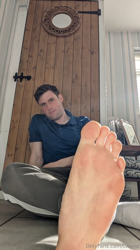 Tworld porn model photo