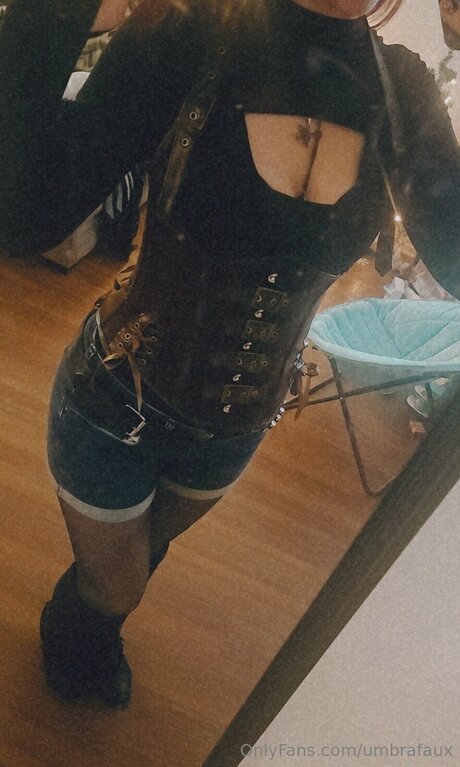 Umbrafaux erotic star photos