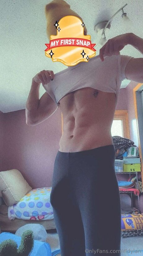 Illdylan hot model image