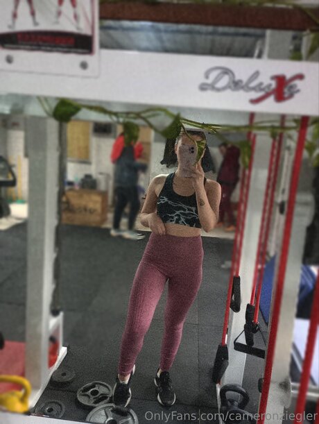 Cameronziegler art model img