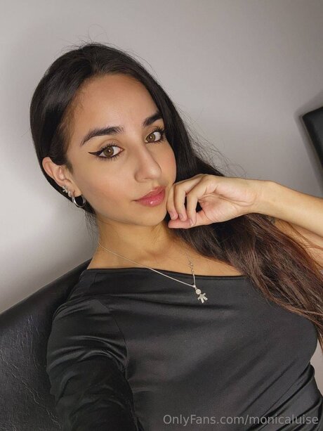 Monicaluise star sexy photo