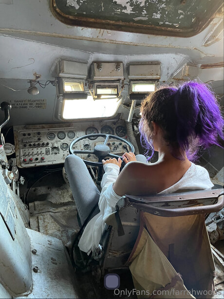 Farrahfahrenhite beautiful actress pic