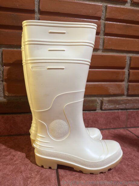 Reinatuyacamila model exclusive image