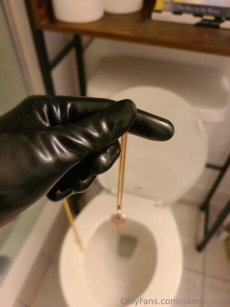 sucking tits onlyfans hot xxx picture