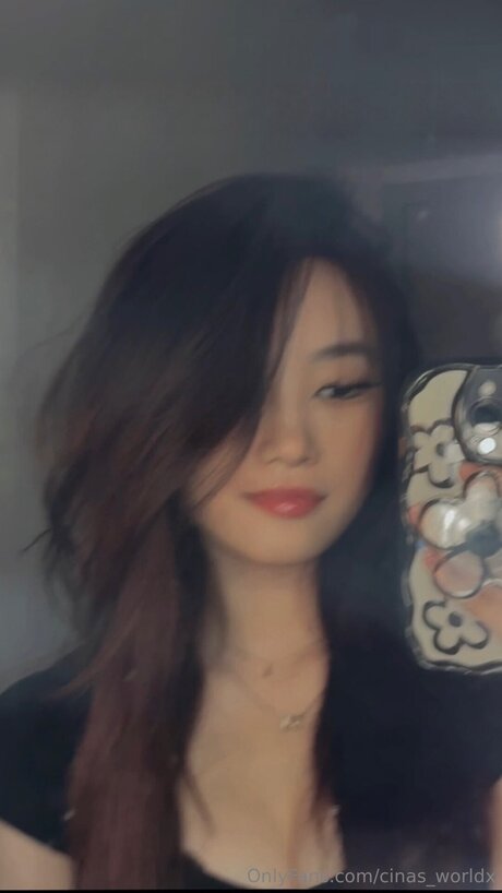 Cinas Worldx star sexy photos