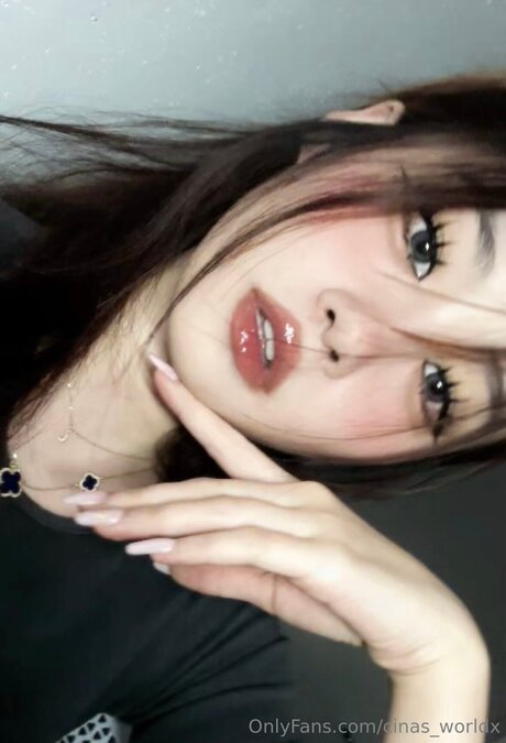 Cinas Worldx sexy model gallery