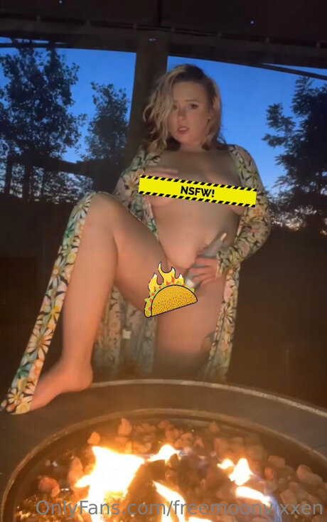 Freemoonvixxen pornstar nude archive