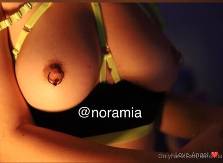 Angelwildfree erotic pornstar image