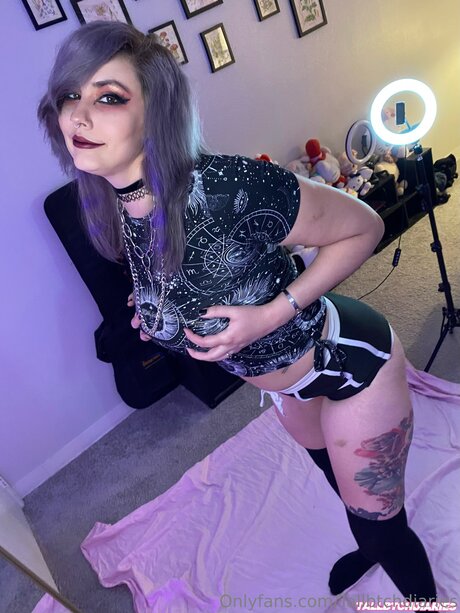 Tallbtchdiaries star sexy photos