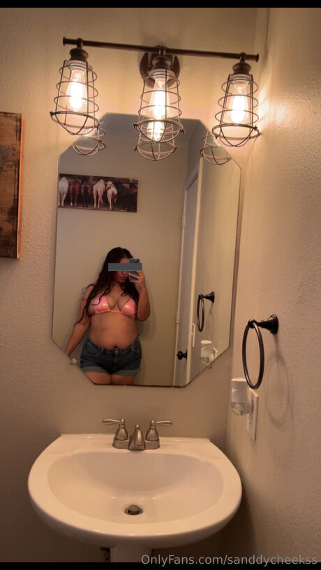 Sanddycheekss star best pictures