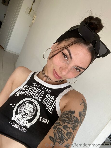 gloryhole onlyfans porno image