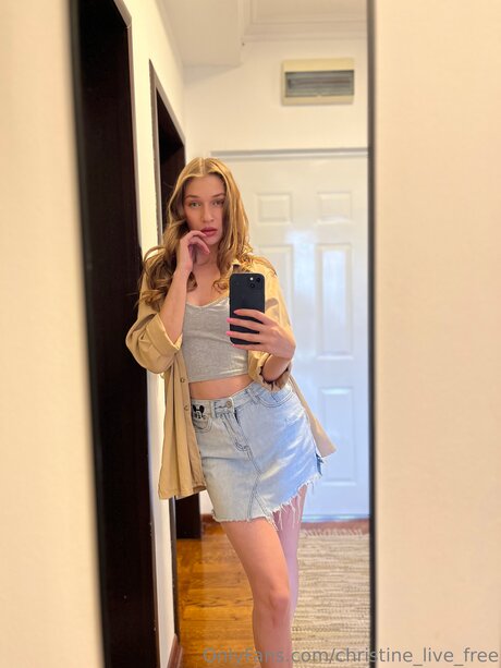Christine Live Free model nude pics