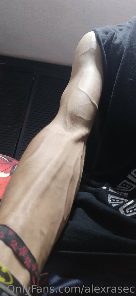 Alexrasec free model picture