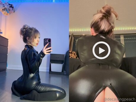 Decayingpeach model xxx galleries