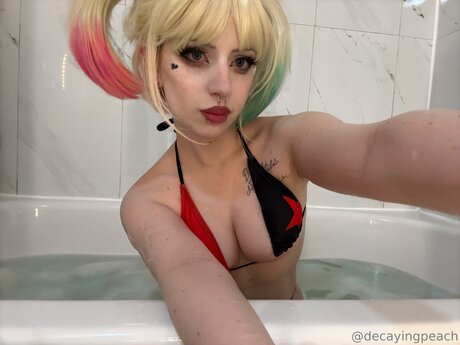 Decayingpeach adult star photos