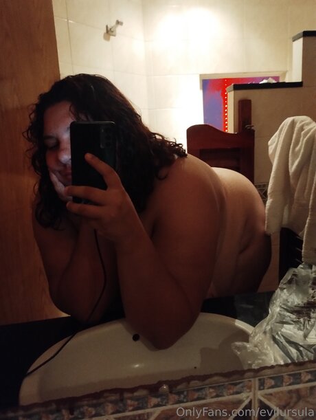 Evilursula nice pornstar gallery