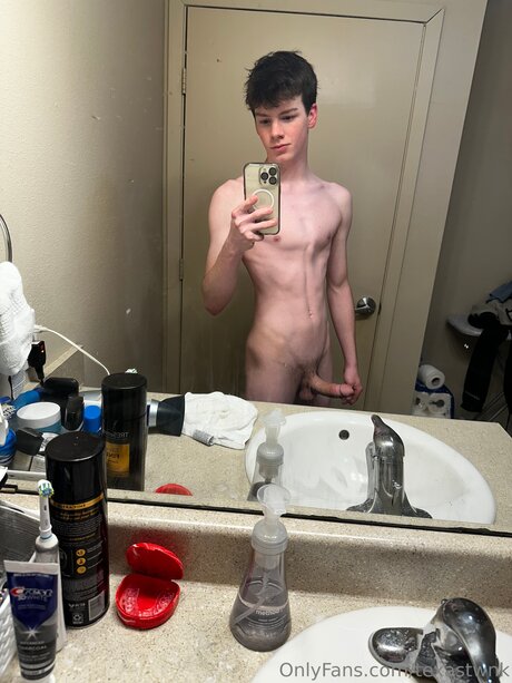 skinny shemale onlyfans top picture