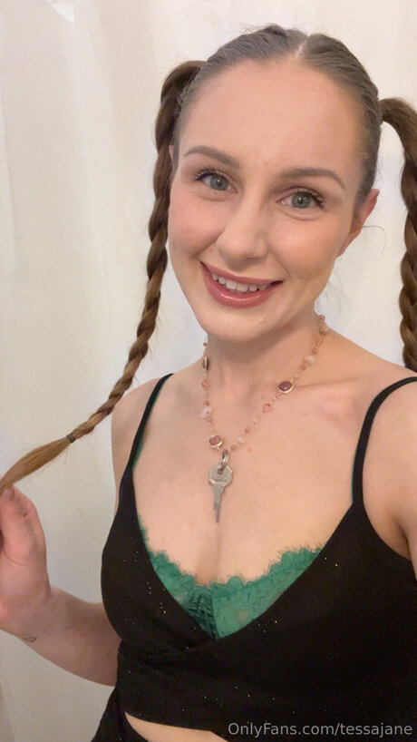 Tessajane top model pictures