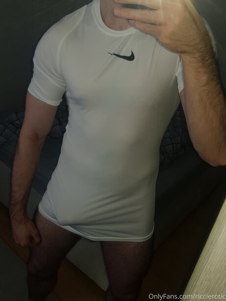 Riccierotic pretty model picture