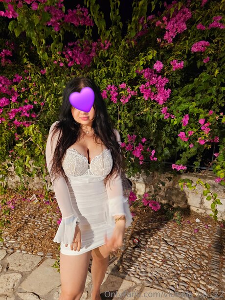 Victoria Lux 22 model porn archive