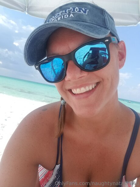 Naughtynatasha4u model pretty picture