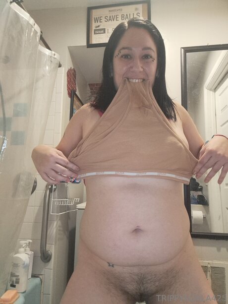 female influencer onlyfans pretty photos