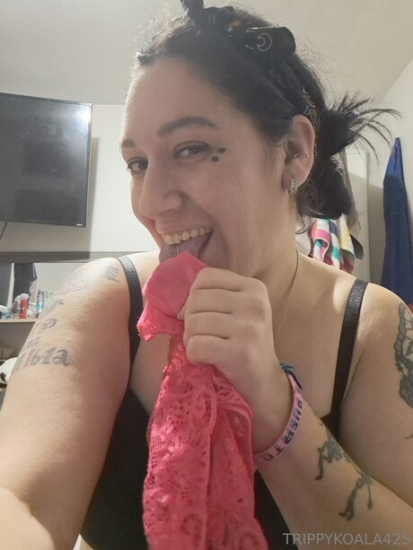 Trippykoala425 xxx pornstar pic