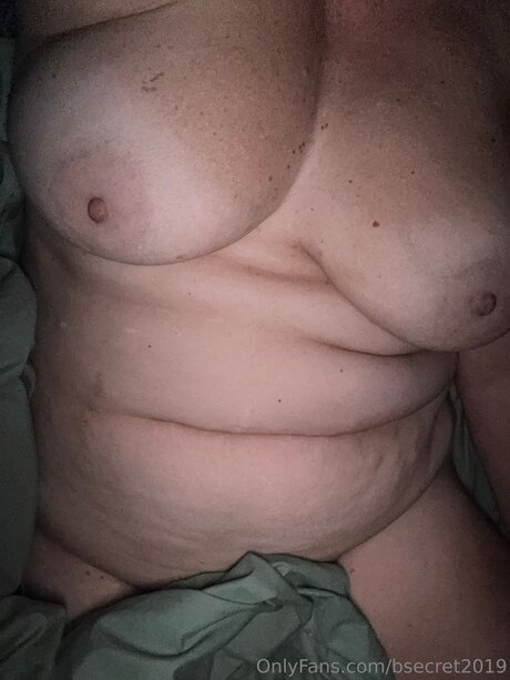 18 year old onlyfans erotic pictures