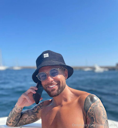 Juanlargafree nude star picture