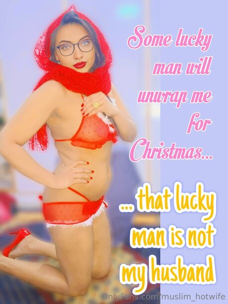 Muslim Hotwife star high quality photo