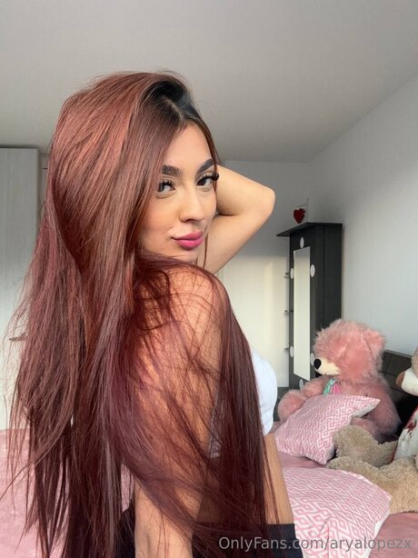 Aryalopezx pornographic star picture
