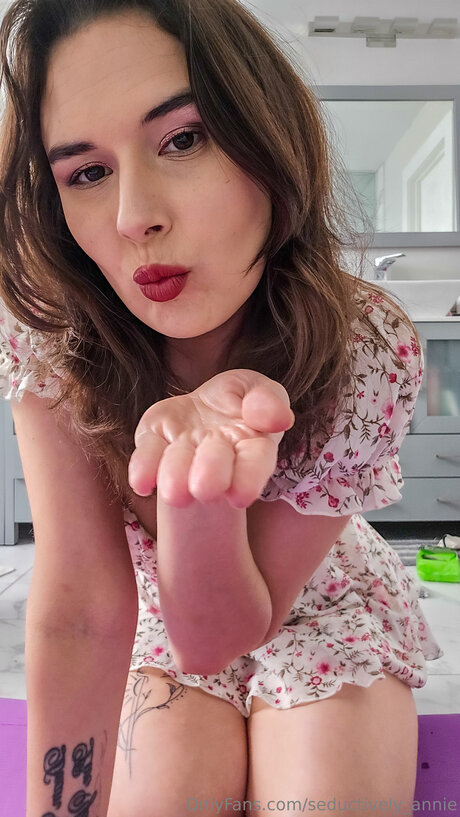 Seductively Annie pornographic actress archive