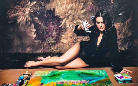 Seductively Annie pornstar free picture