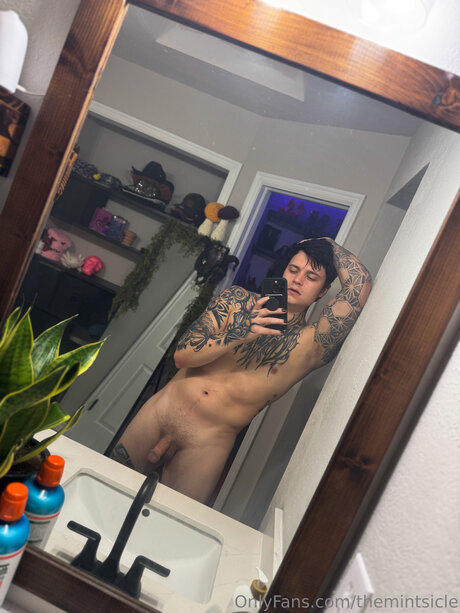 Themintsicle naked model gallery