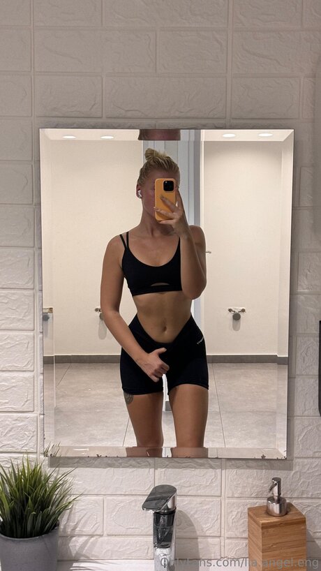 Chloemillli naked star photos