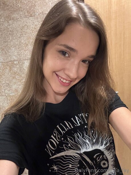 Julia Fay hot star pictures